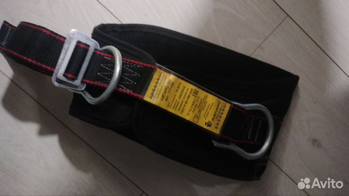 Страховочная привязь