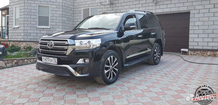 Обвес Executive white для Land Cruiser 200 T353