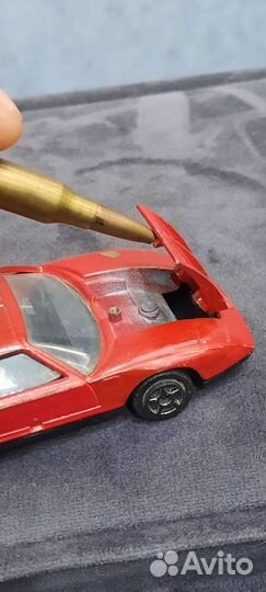 Модель автомобиля mercedes с 111