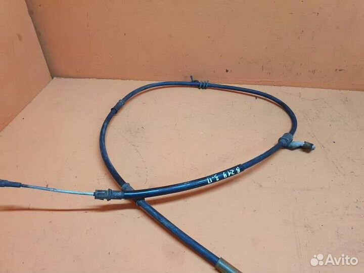 Трос стояночного тормоза задний правый Ford