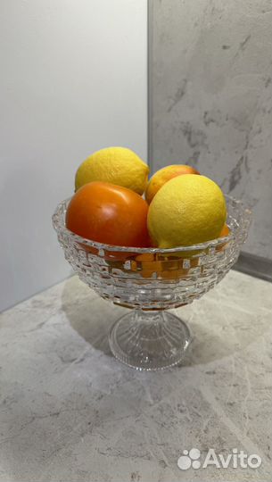 Фруктовница на ножке