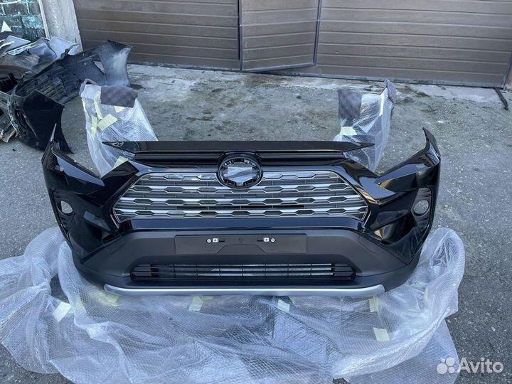 Toyota camry rav 4 2020 2021 бампера под цвет