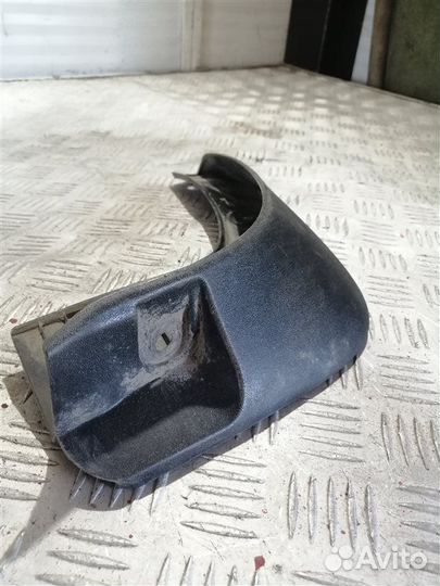 Брызговик задний правый Kia Sportage SL G4KD 2010