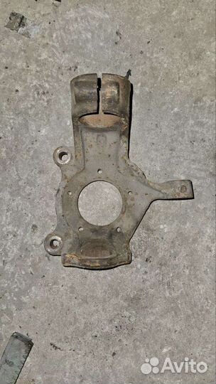 Кулак поворотный правого колеса ford Transit с 13г