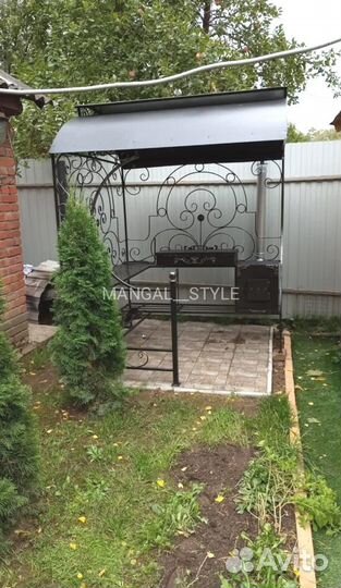 Мангал с крышей