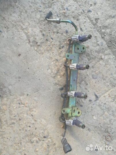 Топливная форсунка Nissan Liberty M12 QR20