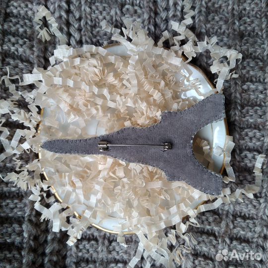 Брошь из бисера 