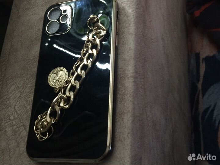 Чехол на iPhone 11