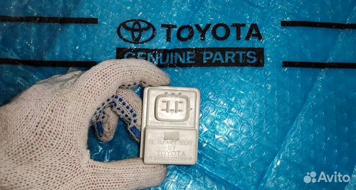 Реле toyota C-HR в бачок омывателя Оригинал 16-22
