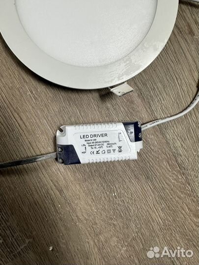 Светильник встраиваемый