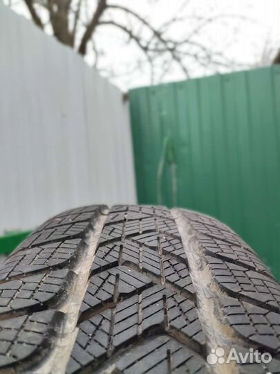 Pirelli Scorpion Winter 215/65 R17 30B