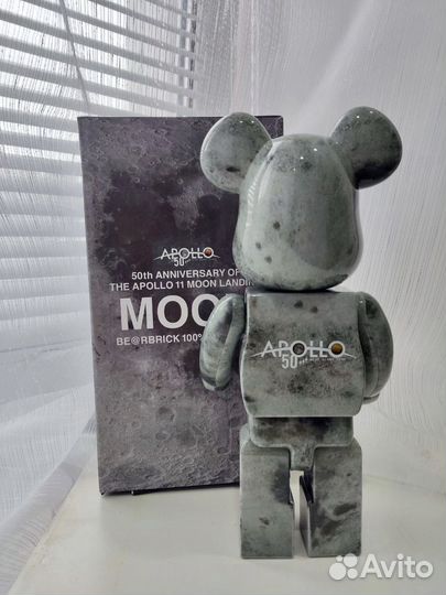 Мишка bearbrick Moon