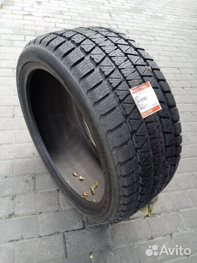 Bridgestone Blizzak DM-V3 295/35 R21 107T