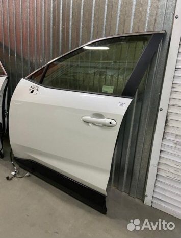 Тойота Рав 4 50 Дверь левая передняя водительская