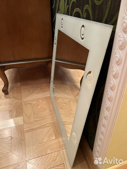 Зеркало 60*60 см