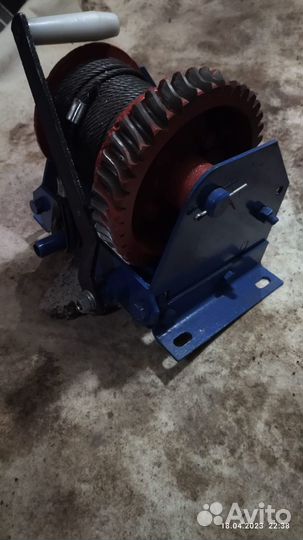 Лебедка ручная червячная