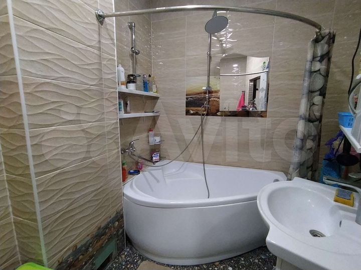 3-к. квартира, 75 м², 1/3 эт.