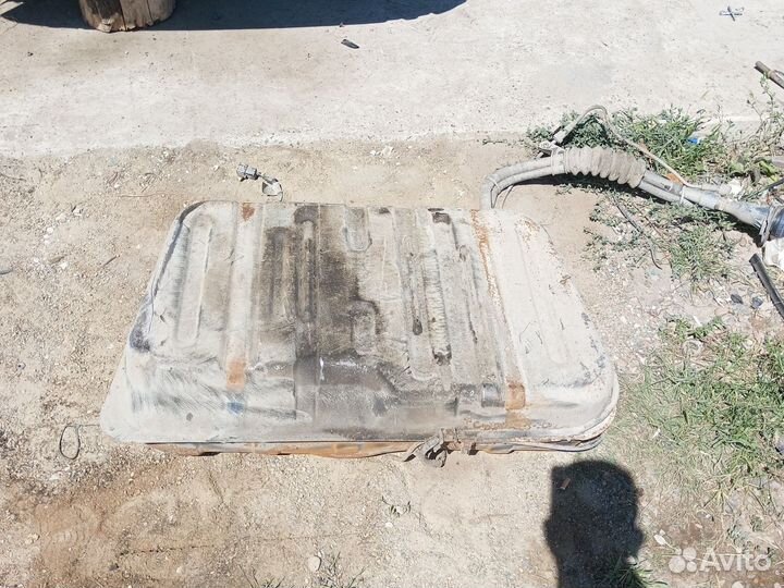 Топливный бак (бензобак) Daewoo Leganza