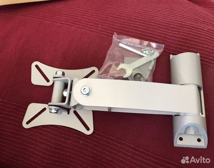 Кронштейн для телевизора поворотный Observatör