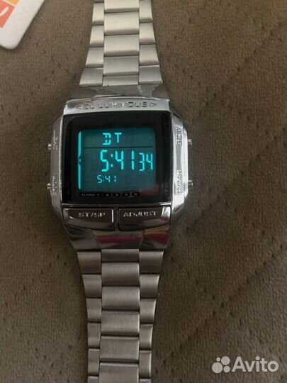 Часы наручные электронные