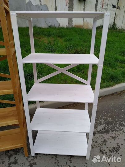 Стеллажи из дерева