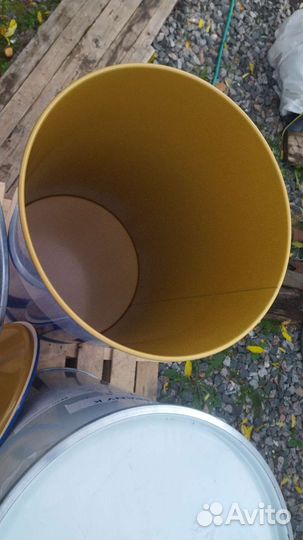 Бочки металлические бу 200 л с крышкой