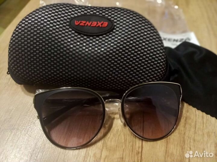 Солнцезащитные очки женские брендовые