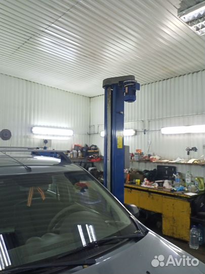 Продаю подъемник автомобильный