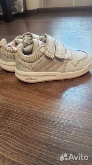 Кроссовки для девочки adidas