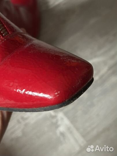 Полусапожки красные