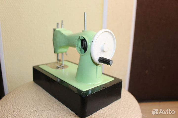 Детская швейная машина СССР