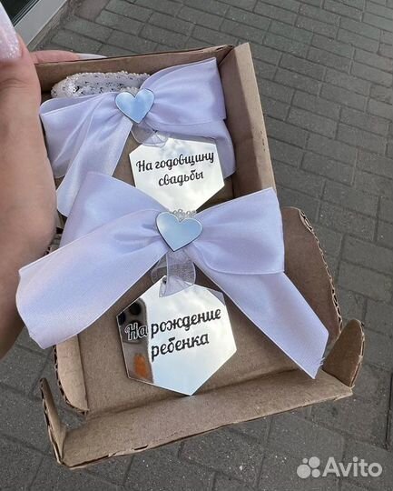 Украшение на свадебное шампанское