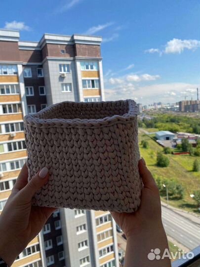 Вязаная корзина