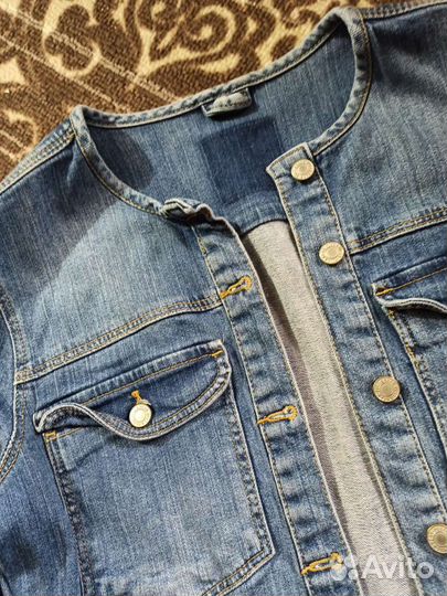 Джинсовая куртка