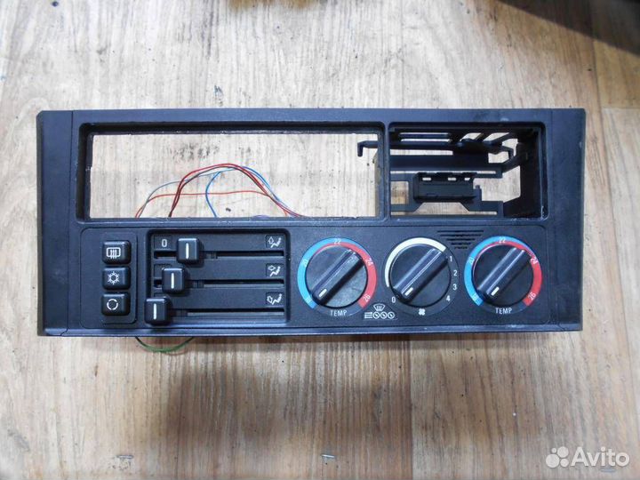 Блок управления отопителем BMW 5-серия E34 1988-1