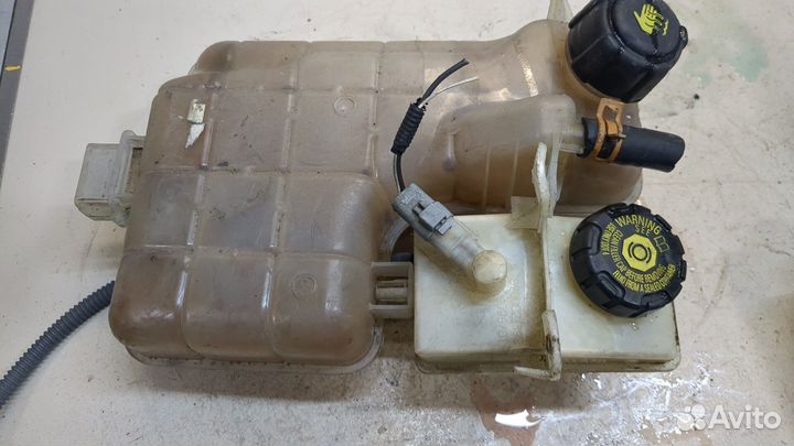 Бачок расширительный Renault Espace 4 2002, 2004