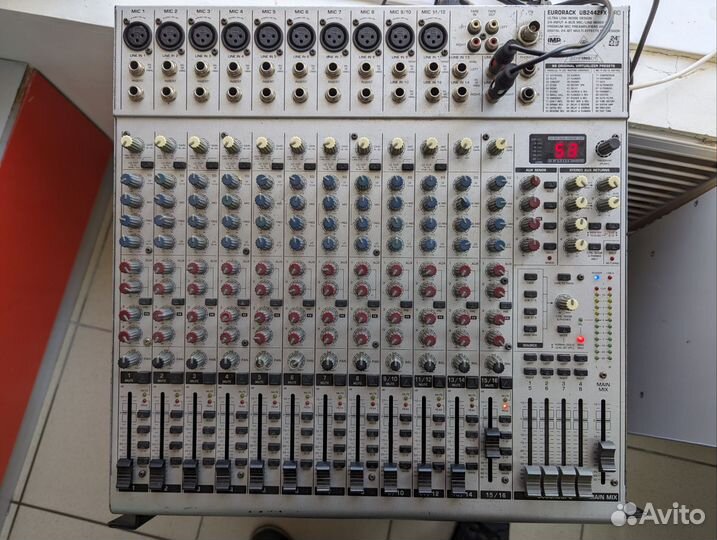 Микшер Behringer EuroRack,усилительsoundking 1000
