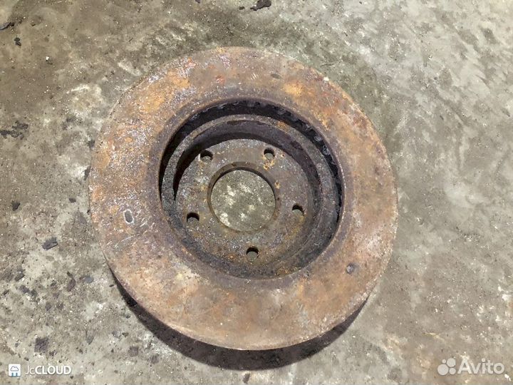 Тормозной диск на nissan presage NU30 KA24