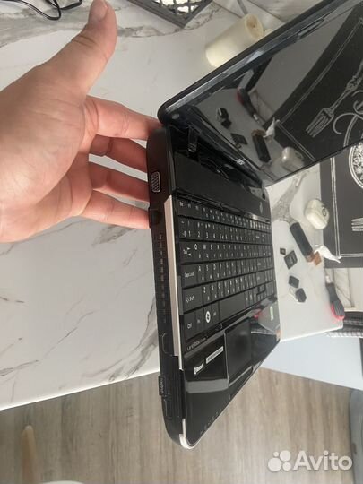 Fujitsu ah531 i5/16 ram/ssd256/hdd320