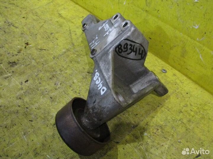 Кронштейн натяжителя Hyundai Starex H1 07-14г 8934