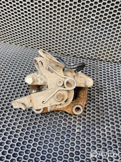 Суппорт задний левый Volkswagen Golf MK 6 1.6 BSE