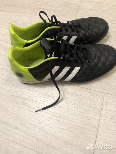 Футбольные бутсы adidas 43 размер