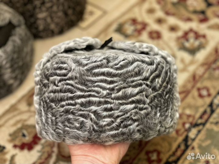 Ушанки из серого каракуля