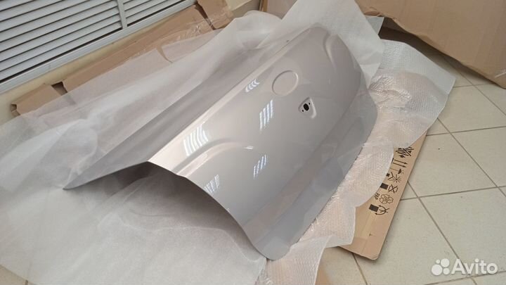 Крышка багажника Ваз 2190 Гранта 11-18 в цвет