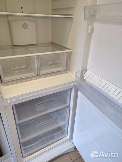 Холодильник Индезит No frost