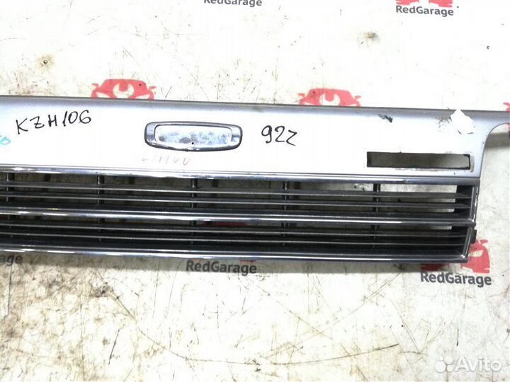 Решетка радиатора Toyota Hiace LH100 2LTE 1992