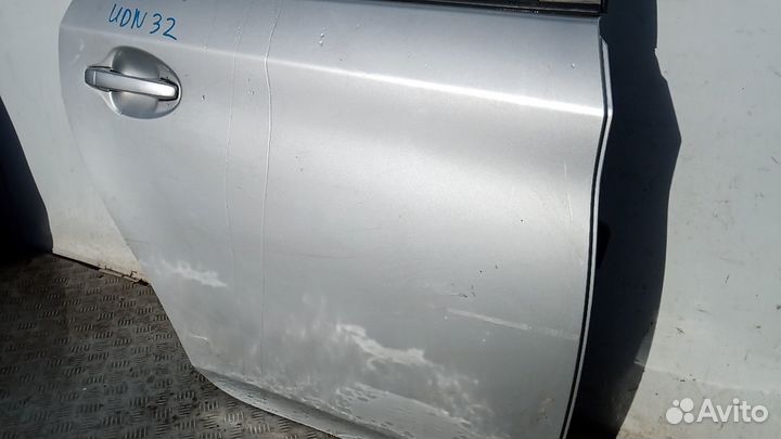 Дверь задняя правая toyota prius XW30 2012