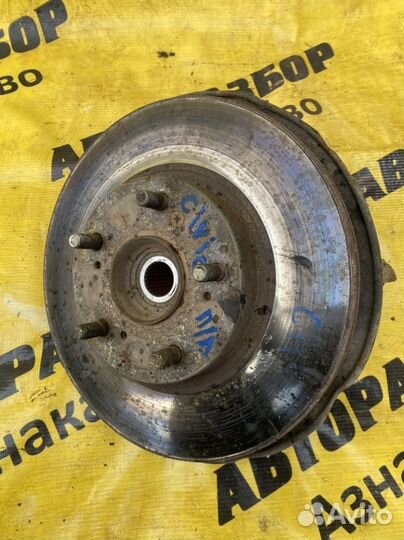 Передняя левая ступица Honda Civic 4D