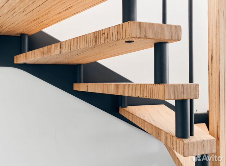 Лестница на металлокаркасе