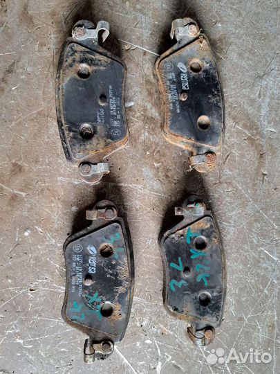 Колодки тормозные задние на Ягуар x-type